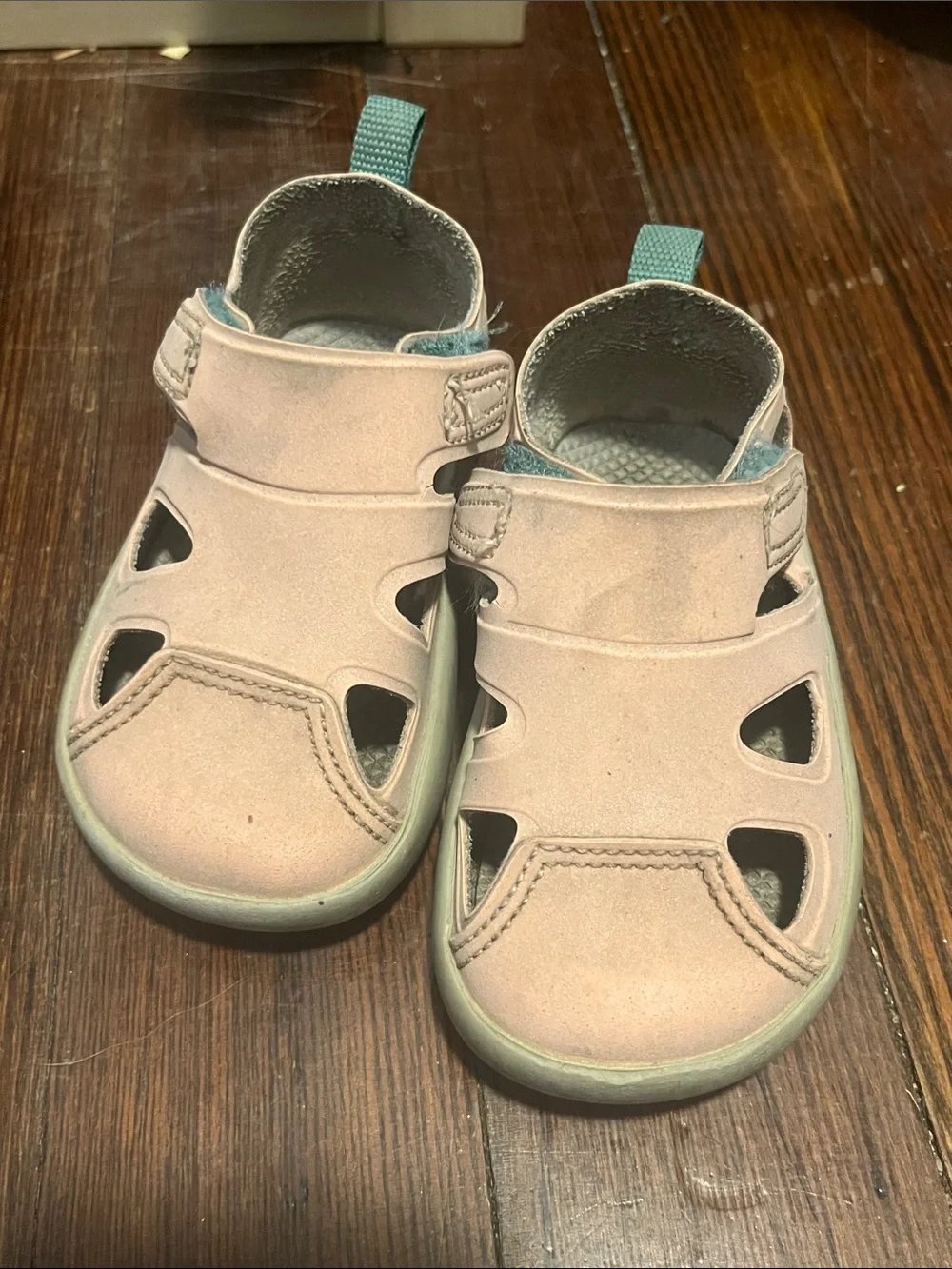 Kids Closed-Toe Light Pink Sandals with Mint Heel Tab
